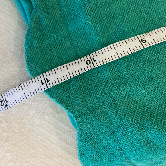 EUC cute Kelly green scalloped linen shorts - Picture 7 of 7